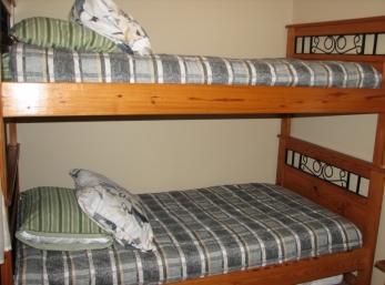 Bedroom 3 beds