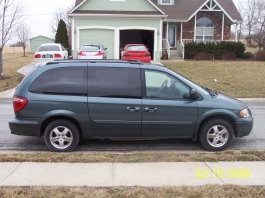 2005 Dodge Grand Caravan SXT r side