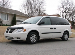 2005 Dodge Grand Caravan Left Front
