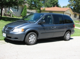 2001 Dodge Grand Caravan Sport L. Side View